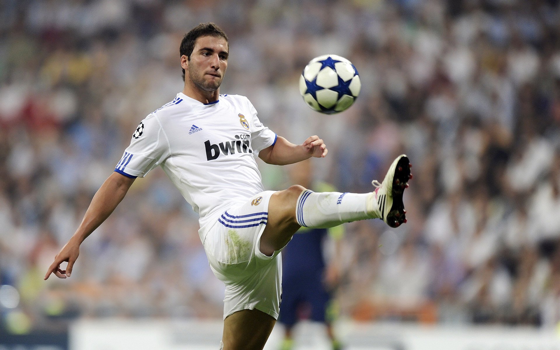 奥运前夕的王者宣言，扎克·拉文关键战接管，爵士打穿公牛显统治力